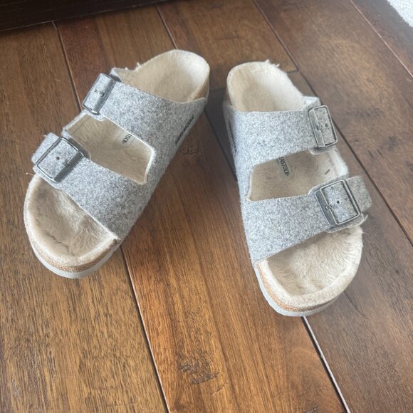 Grey Felt Birkenstock Arizona.  Size 39. - Picture 3 of 5